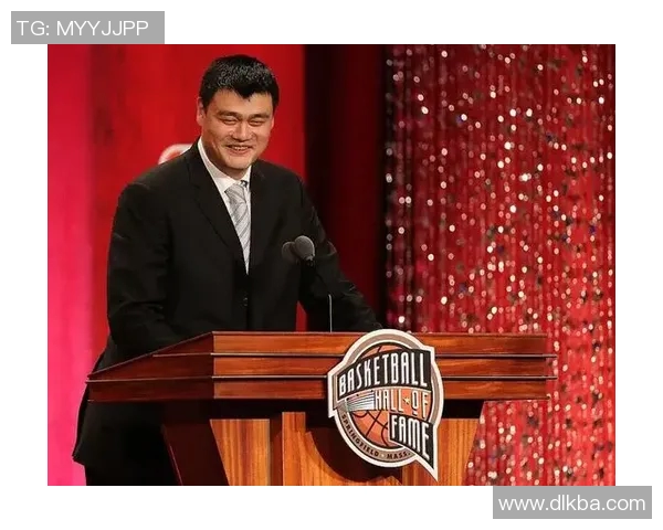 姚明入选NBA名人堂，球迷：传奇再现！
